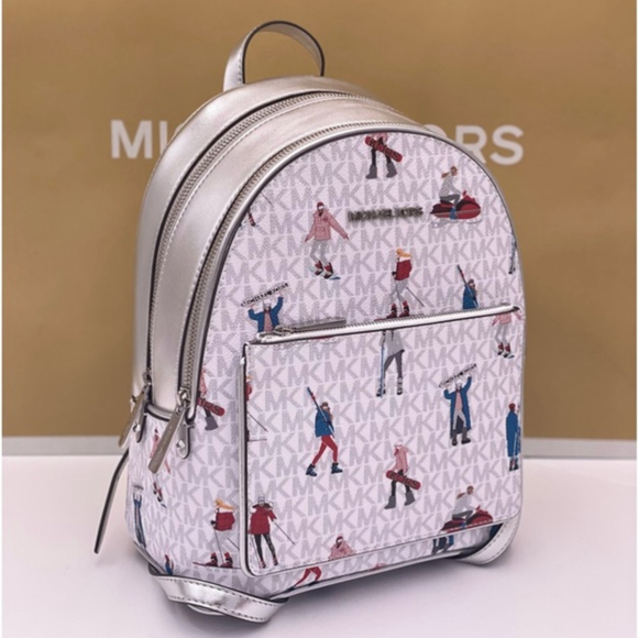 Michael Kors Jet Set Girls Adina
Medium Backpack MK Bright White
Silver - Picture 10 of 12